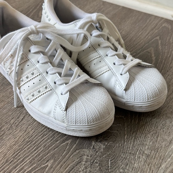 Adidas Studded Spikes White Superstars Sneakers 6 - Picture 5 of 12